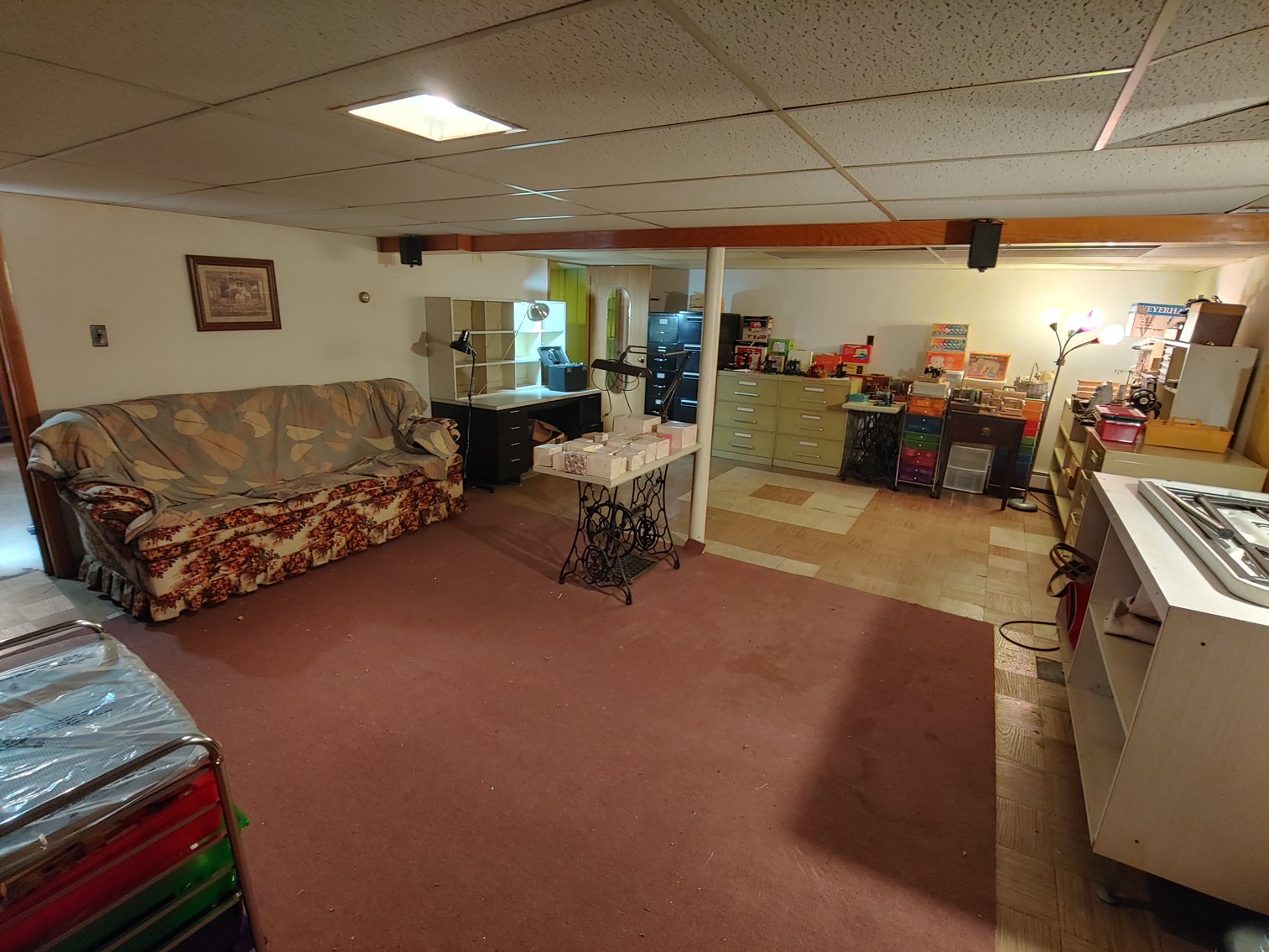 Image for 3 BR, 2 BA RANCH STYLE HOME ANTIQUE, MODERN & TOY SEWING MACHINES TONS OF CUSTOM & COSTUME JEWELRY LIKE NEW 2018 BUICK ENVISION LARGE TOY BEAR COLLECTION INCLUDING STEIFFS