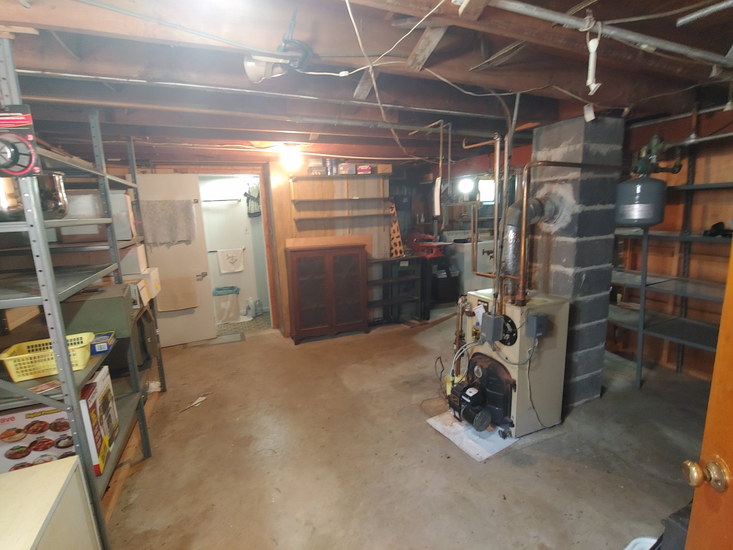 Image for 3 BR, 2 BA RANCH STYLE HOME ANTIQUE, MODERN & TOY SEWING MACHINES TONS OF CUSTOM & COSTUME JEWELRY LIKE NEW 2018 BUICK ENVISION LARGE TOY BEAR COLLECTION INCLUDING STEIFFS