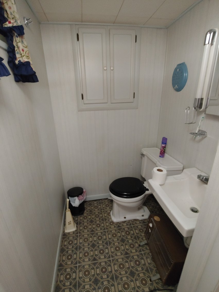 Image for 3 BR, 2 BA RANCH STYLE HOME ANTIQUE, MODERN & TOY SEWING MACHINES TONS OF CUSTOM & COSTUME JEWELRY LIKE NEW 2018 BUICK ENVISION LARGE TOY BEAR COLLECTION INCLUDING STEIFFS