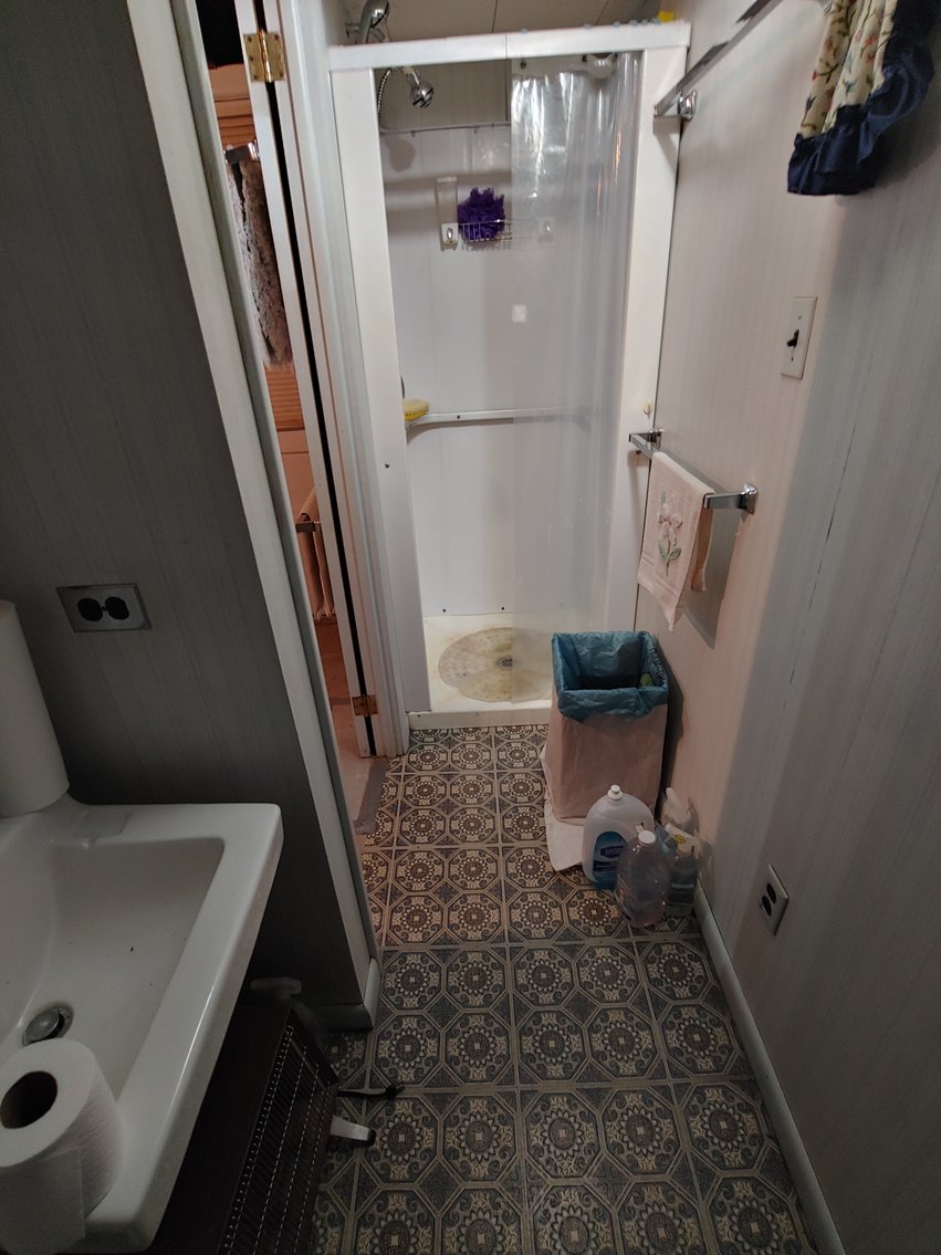 Image for 3 BR, 2 BA RANCH STYLE HOME ANTIQUE, MODERN & TOY SEWING MACHINES TONS OF CUSTOM & COSTUME JEWELRY LIKE NEW 2018 BUICK ENVISION LARGE TOY BEAR COLLECTION INCLUDING STEIFFS