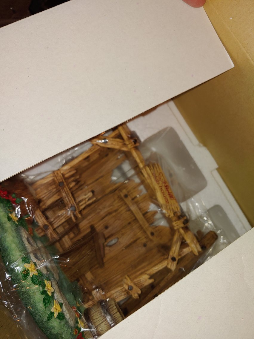 Image for 3 BR, 2 BA RANCH STYLE HOME ANTIQUE, MODERN & TOY SEWING MACHINES TONS OF CUSTOM & COSTUME JEWELRY LIKE NEW 2018 BUICK ENVISION LARGE TOY BEAR COLLECTION INCLUDING STEIFFS