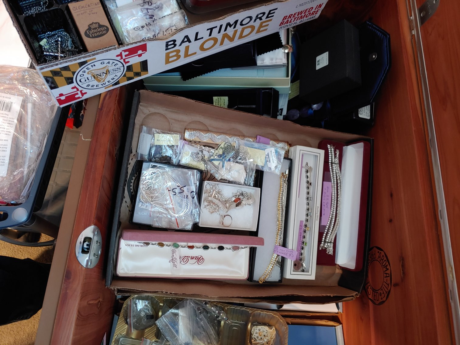 Image for 3 BR, 2 BA RANCH STYLE HOME ANTIQUE, MODERN & TOY SEWING MACHINES TONS OF CUSTOM & COSTUME JEWELRY LIKE NEW 2018 BUICK ENVISION LARGE TOY BEAR COLLECTION INCLUDING STEIFFS