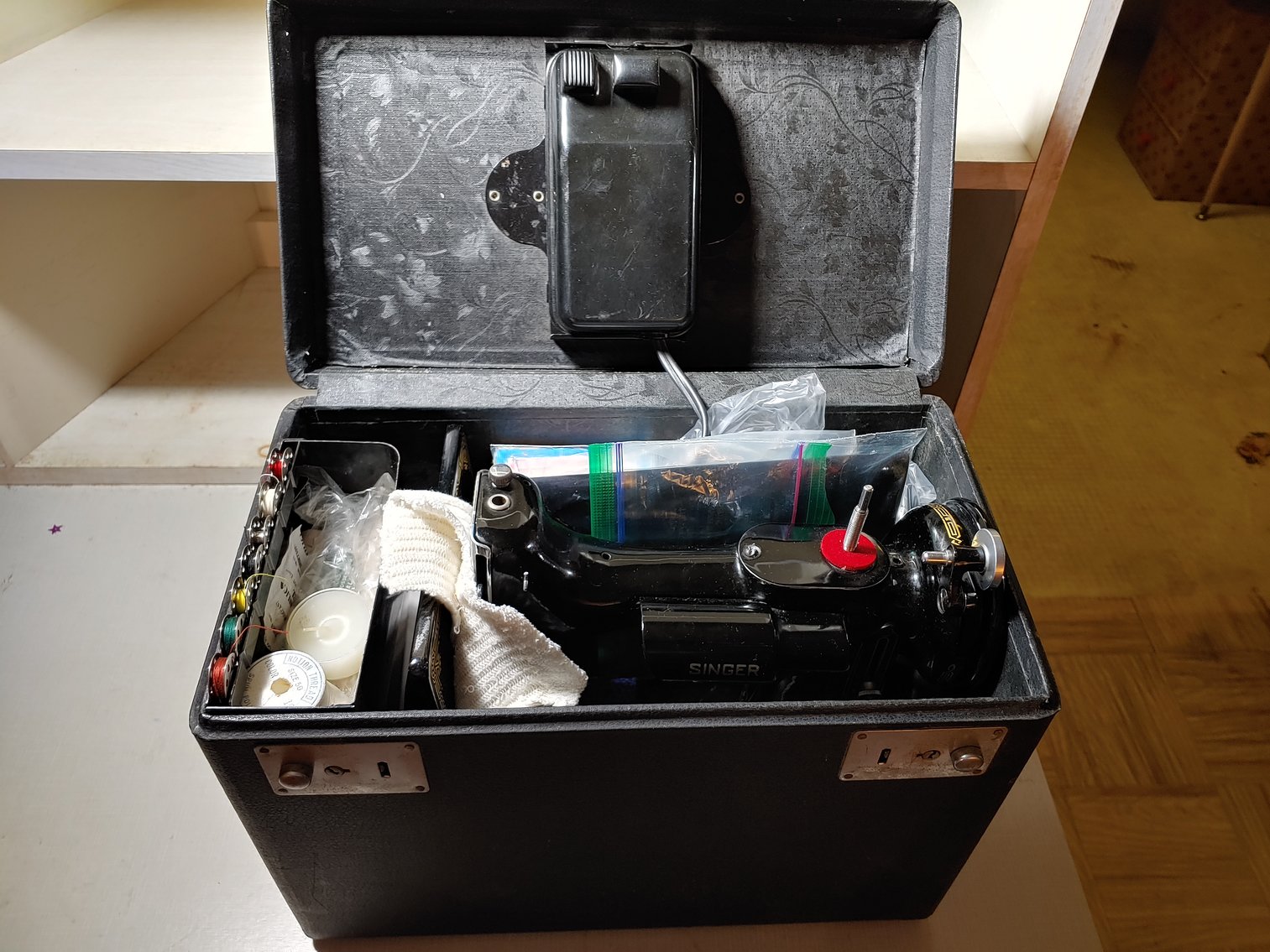 Image for 3 BR, 2 BA RANCH STYLE HOME ANTIQUE, MODERN & TOY SEWING MACHINES TONS OF CUSTOM & COSTUME JEWELRY LIKE NEW 2018 BUICK ENVISION LARGE TOY BEAR COLLECTION INCLUDING STEIFFS