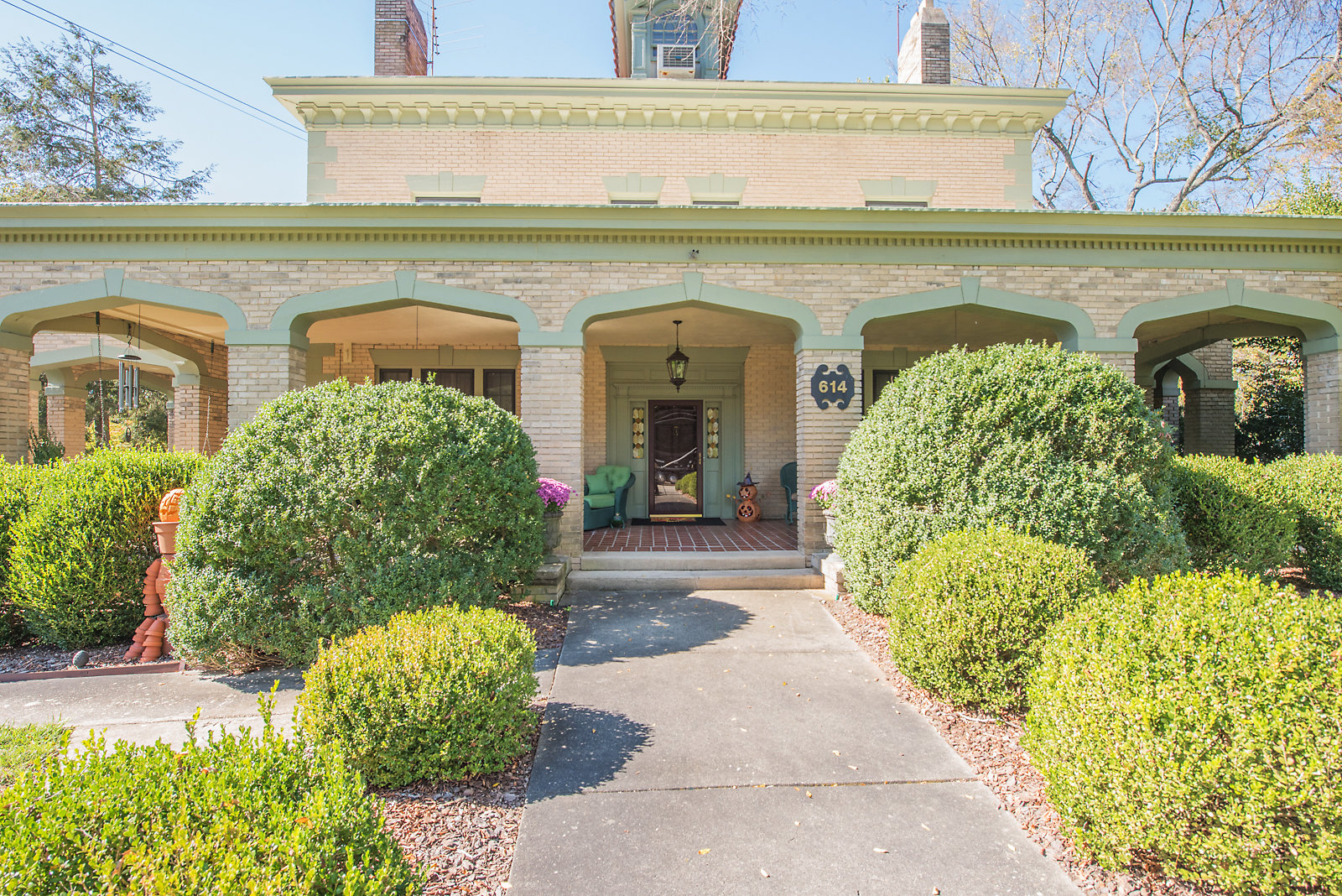 Image for Majestic 5 BR/4.5 BA Home on 1+ Acres w/Large Detached Garage/Shop in Downtown Blackstone, VA