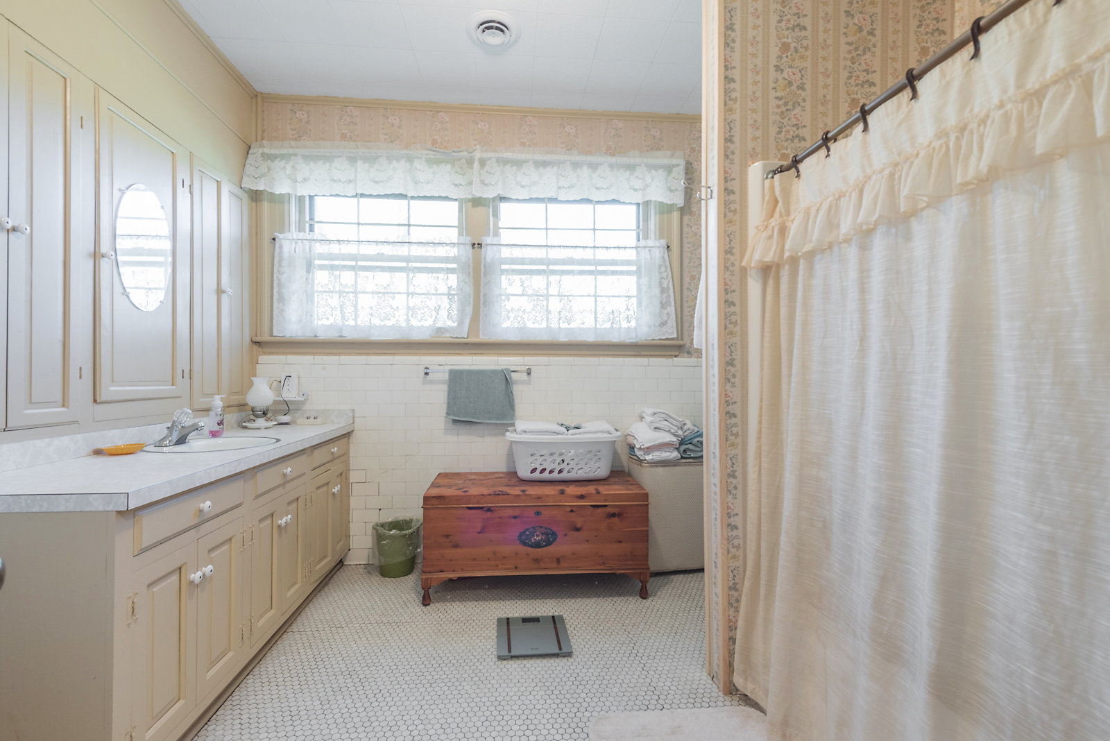 Image for Majestic 5 BR/4.5 BA Home on 1+ Acres w/Large Detached Garage/Shop in Downtown Blackstone, VA