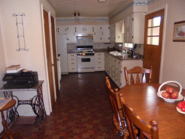 Image for REAL ESTATE (UNDER CONTRACT) & ESTATE PERSONAL PROPERTY AUCTION