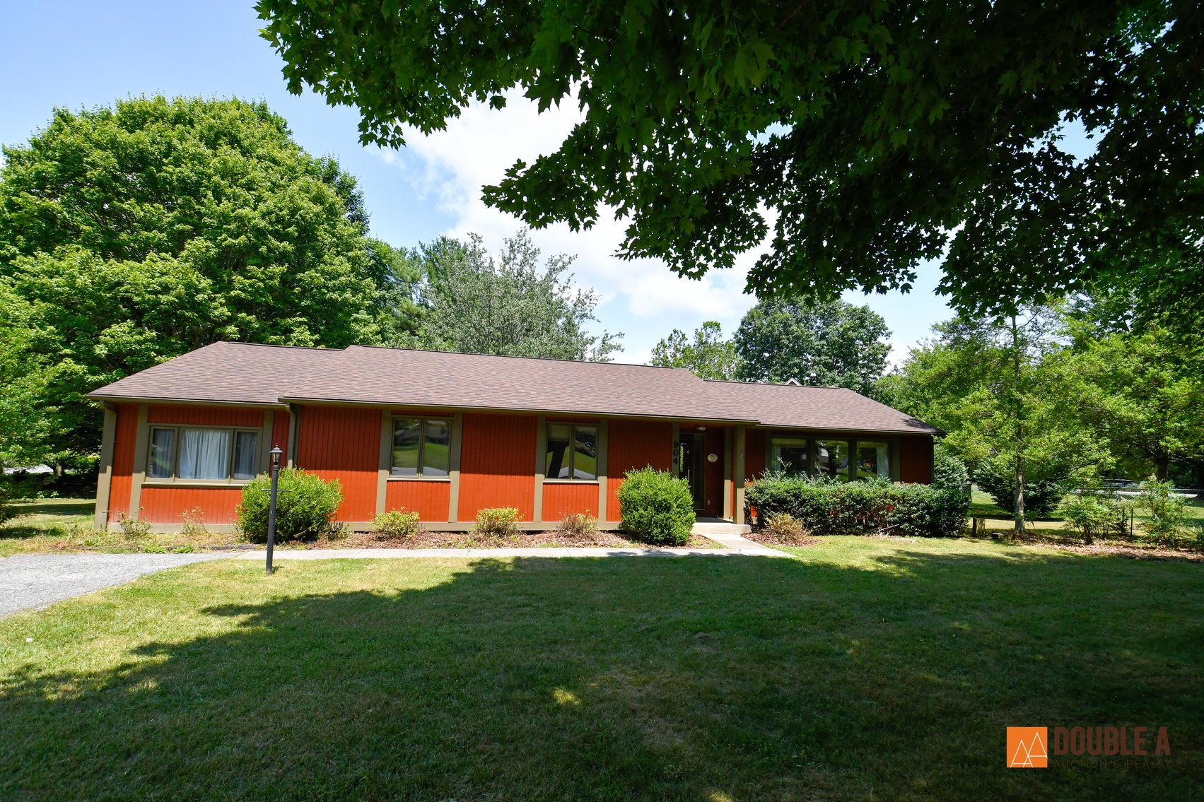 Image for 904 Horseshoe Lane