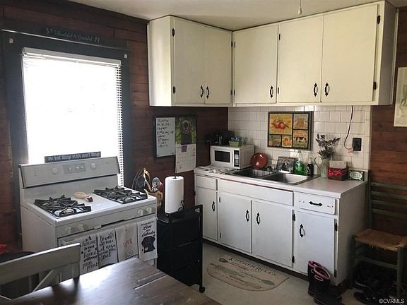 Image for Chesterfield Residential Renovation/Redevelopment Opportunity - 1 BR / 1 BA Single Family Home – 1 AC Lot Near Pocahontas State Park & Lake Chesdin – 9707 Cattail Rd., Chesterfield, VA 23838