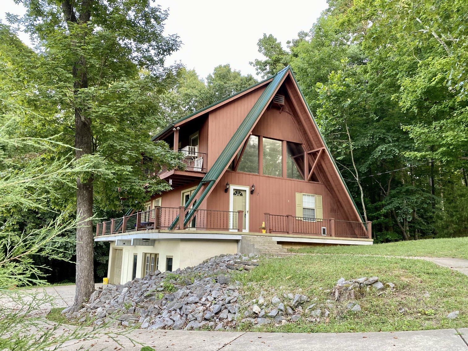 Image for Waterfront Real Estate: 7 Valley Dr., Cadiz, KY