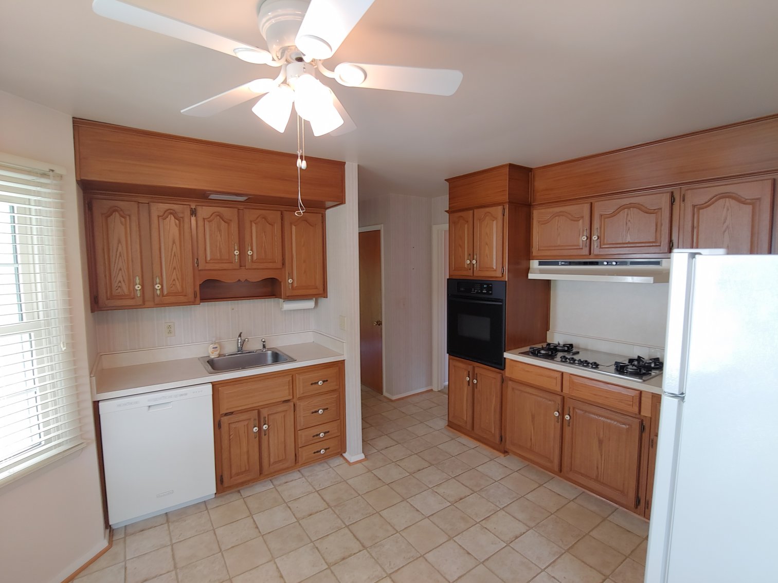 Image for 5 BR, 3.5 BA BRICK & VINYL SIDED COLONIAL W/ ATT. GARAGE & IN-LAW SUITE END OF COURT LOCATION ON 0.39+/- ACRES