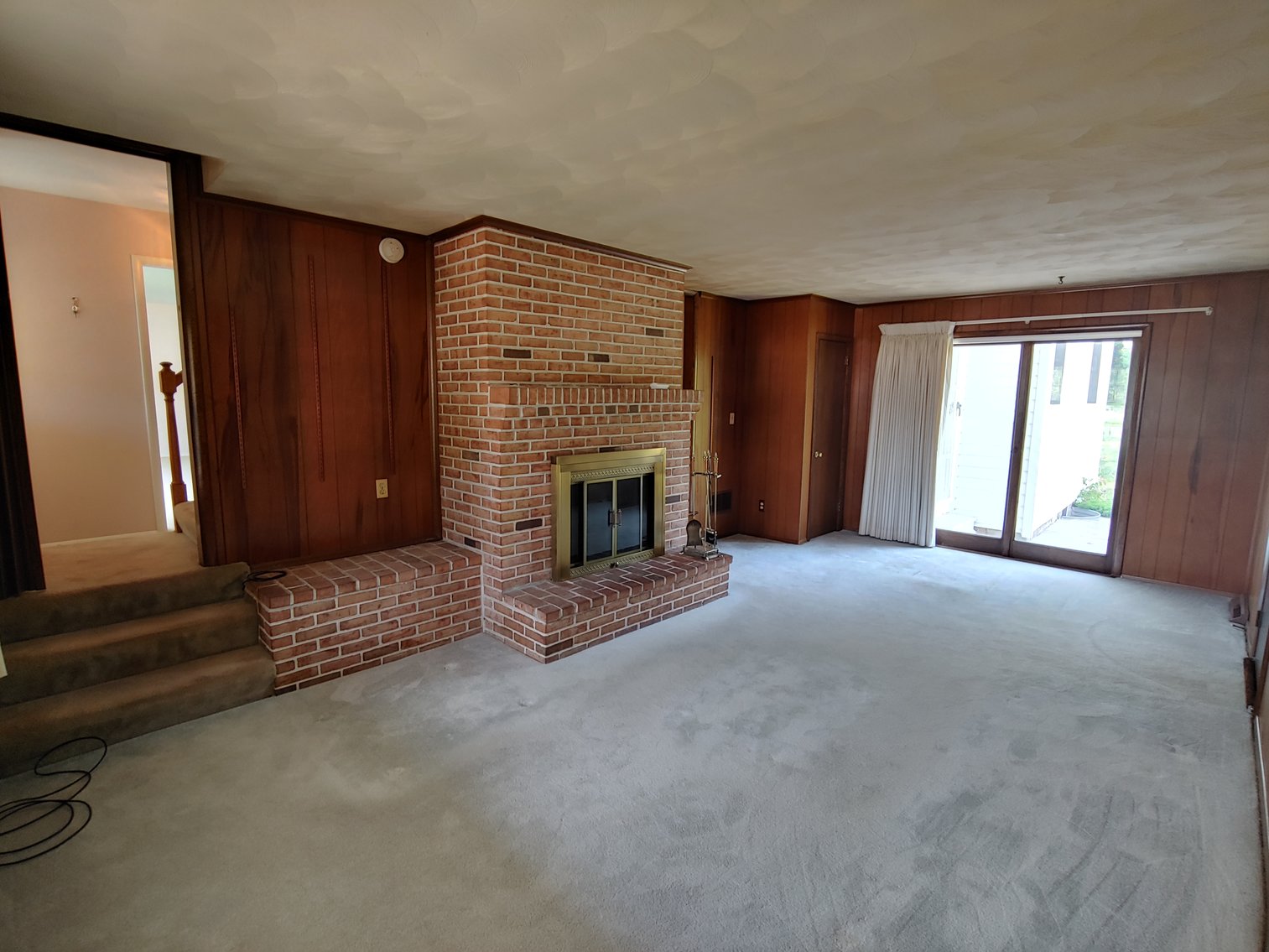 Image for 5 BR, 3.5 BA BRICK & VINYL SIDED COLONIAL W/ ATT. GARAGE & IN-LAW SUITE END OF COURT LOCATION ON 0.39+/- ACRES