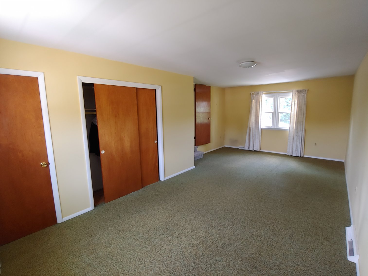 Image for 5 BR, 3.5 BA BRICK & VINYL SIDED COLONIAL W/ ATT. GARAGE & IN-LAW SUITE END OF COURT LOCATION ON 0.39+/- ACRES