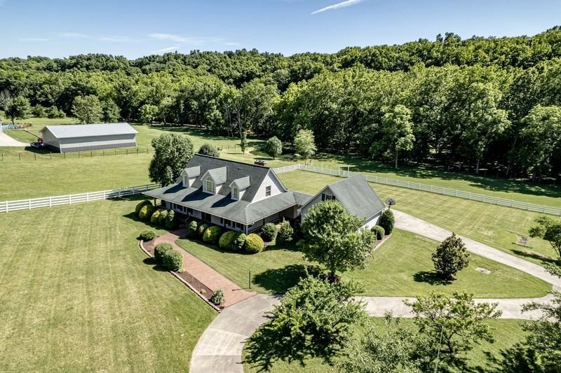 Image for Real Estate Auction – 5 Acres, 4 Bdr. Home, 4 Stall Horse Barn, Pond, Creek, Near Broad Run and Turkey Run Parks