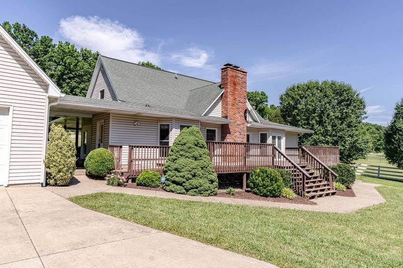 Image for Real Estate Auction – 5 Acres, 4 Bdr. Home, 4 Stall Horse Barn, Pond, Creek, Near Broad Run and Turkey Run Parks