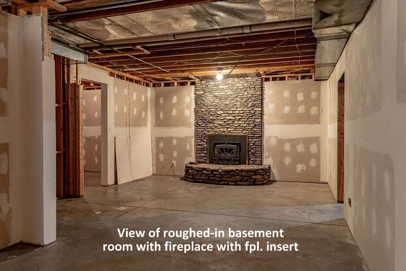 Image for Real Estate Auction – 5 Acres, 4 Bdr. Home, 4 Stall Horse Barn, Pond, Creek, Near Broad Run and Turkey Run Parks