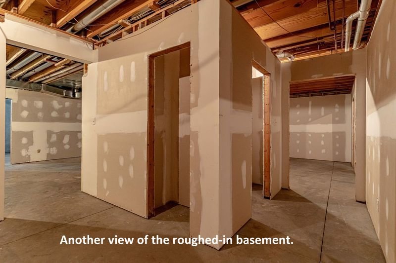 Image for Real Estate Auction – 5 Acres, 4 Bdr. Home, 4 Stall Horse Barn, Pond, Creek, Near Broad Run and Turkey Run Parks