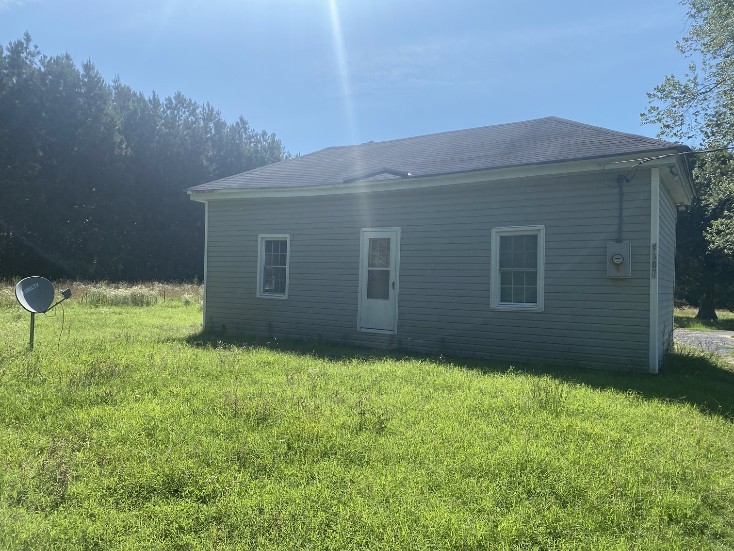 Image for Chesterfield Residential Renovation/Redevelopment Opportunity - 1 BR / 1 BA Single Family Home – 1 AC Lot Near Pocahontas State Park & Lake Chesdin – 9707 Cattail Rd., Chesterfield, VA 23838