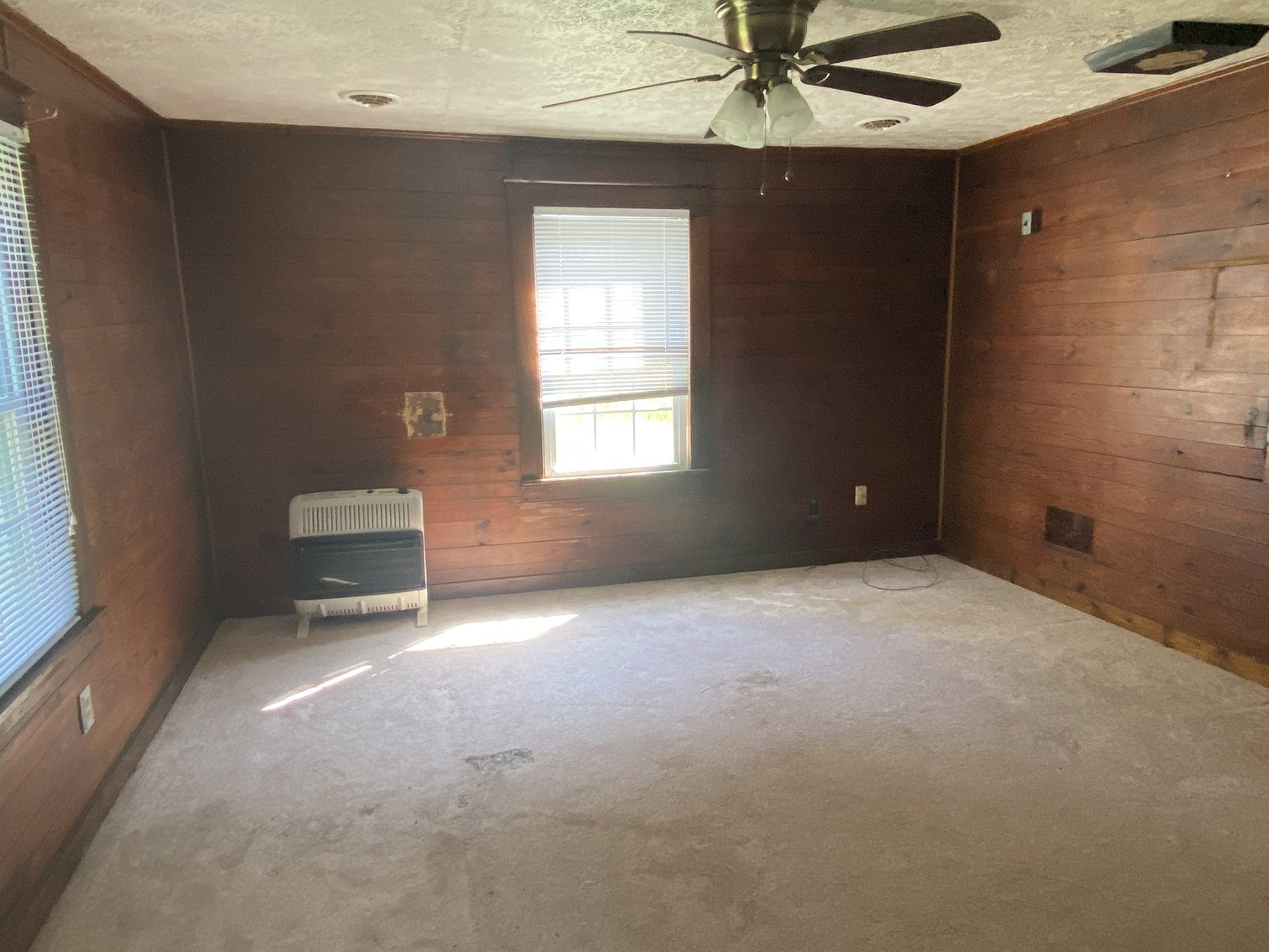 Image for Chesterfield Residential Renovation/Redevelopment Opportunity - 1 BR / 1 BA Single Family Home – 1 AC Lot Near Pocahontas State Park & Lake Chesdin – 9707 Cattail Rd., Chesterfield, VA 23838
