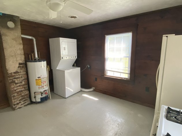 Image for Chesterfield Residential Renovation/Redevelopment Opportunity - 1 BR / 1 BA Single Family Home – 1 AC Lot Near Pocahontas State Park & Lake Chesdin – 9707 Cattail Rd., Chesterfield, VA 23838