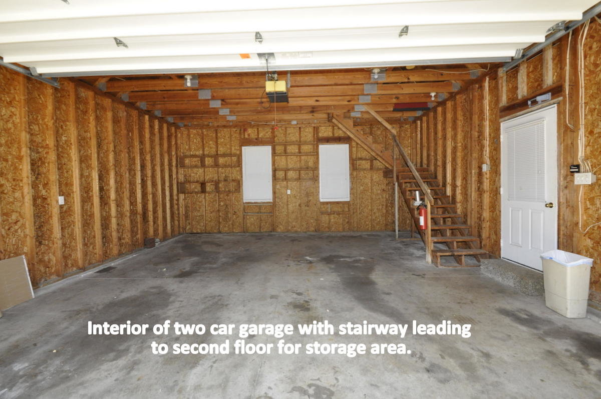 Image for Real Estate Auction – 5 Acres, 4 Bdr. Home, 4 Stall Horse Barn, Pond, Creek, Near Broad Run and Turkey Run Parks