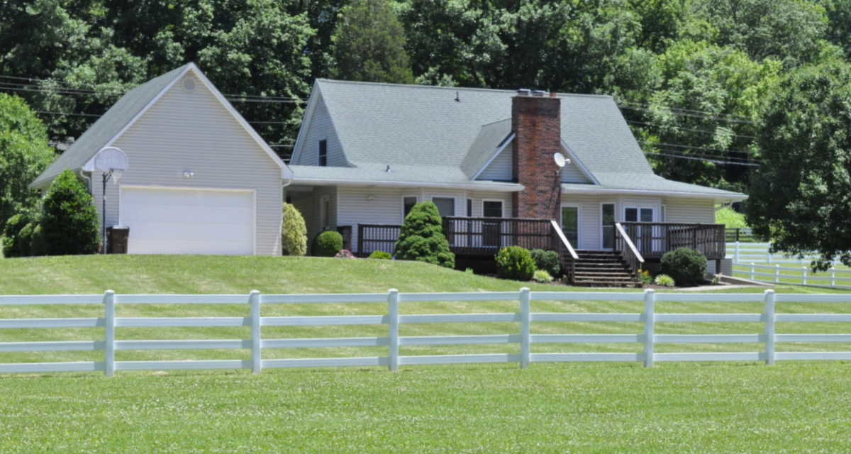 Image for Real Estate Auction – 5 Acres, 4 Bdr. Home, 4 Stall Horse Barn, Pond, Creek, Near Broad Run and Turkey Run Parks