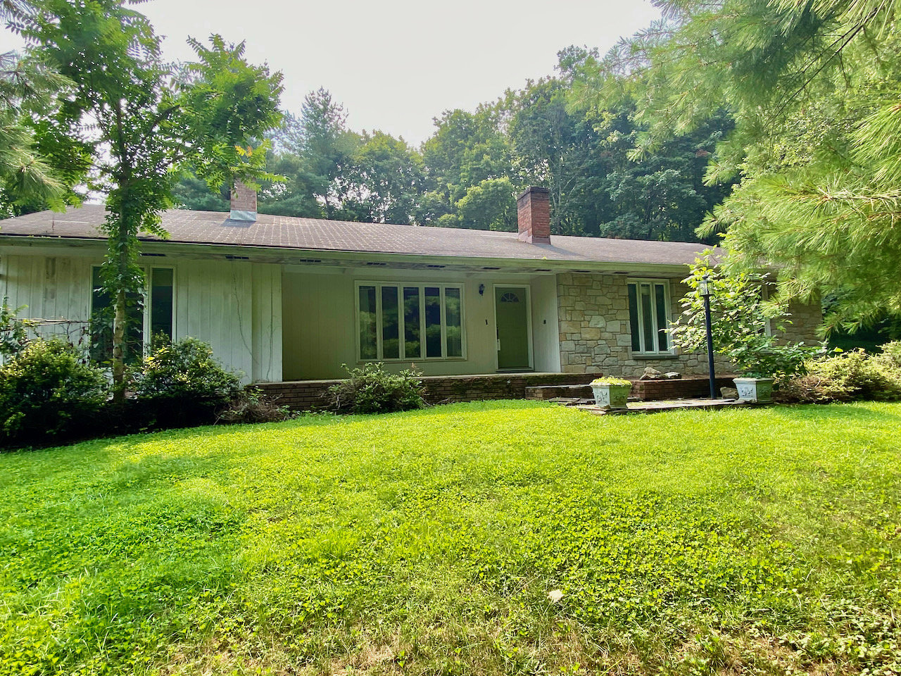 Image for 4 BR/2 BA Home on 1.1 +/- Acres in Western Loudoun County, VA