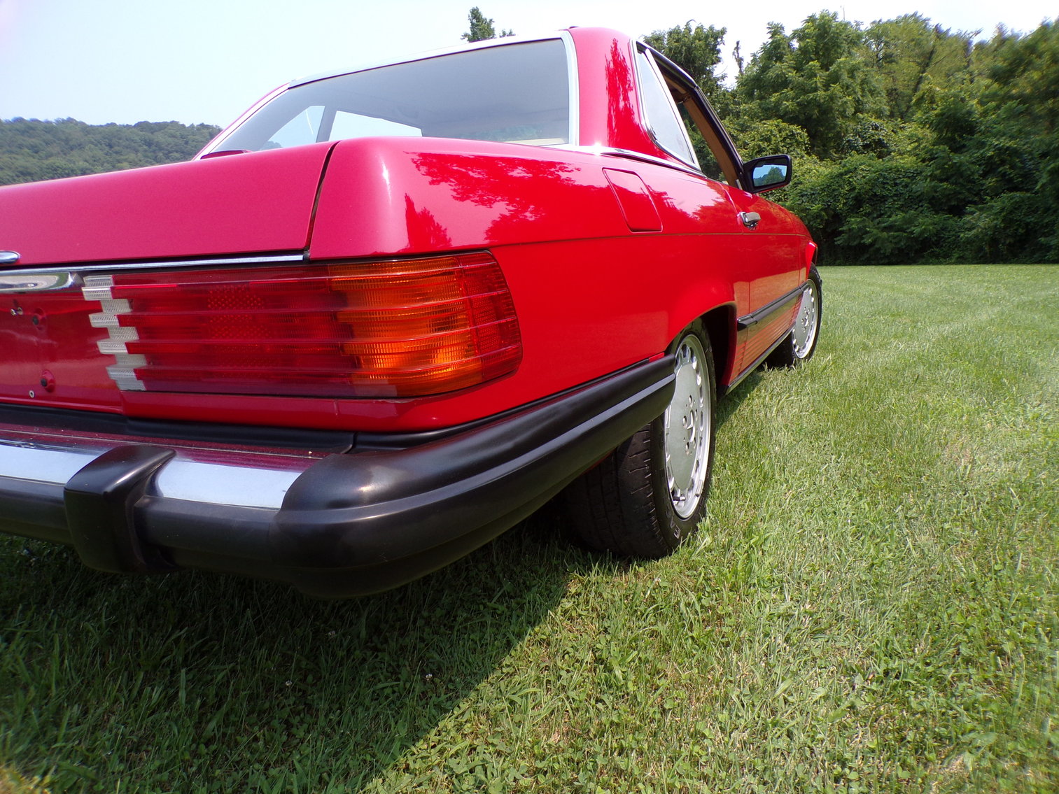 Image for 1987 Mercedes 560SL One Owner Garage Kept