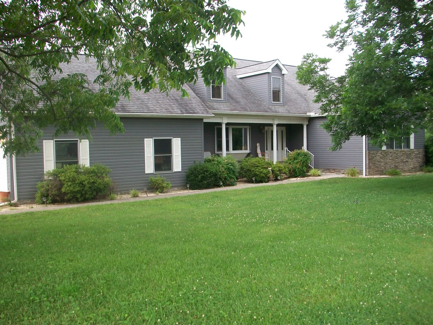 Image for ESTATE OF BOB HOLMBURG AUCTION - RUSTBURG VA