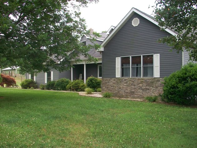 Image for ABSOLUTE AUCTION - ESTATE OF BOB HOLMBURG - RUSTBURG VA