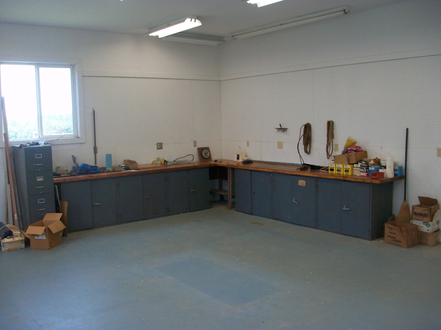 Image for ESTATE OF BOB HOLMBURG AUCTION - RUSTBURG VA