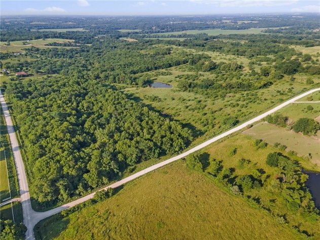 Image for 880 750th Rd - Centerview, MO