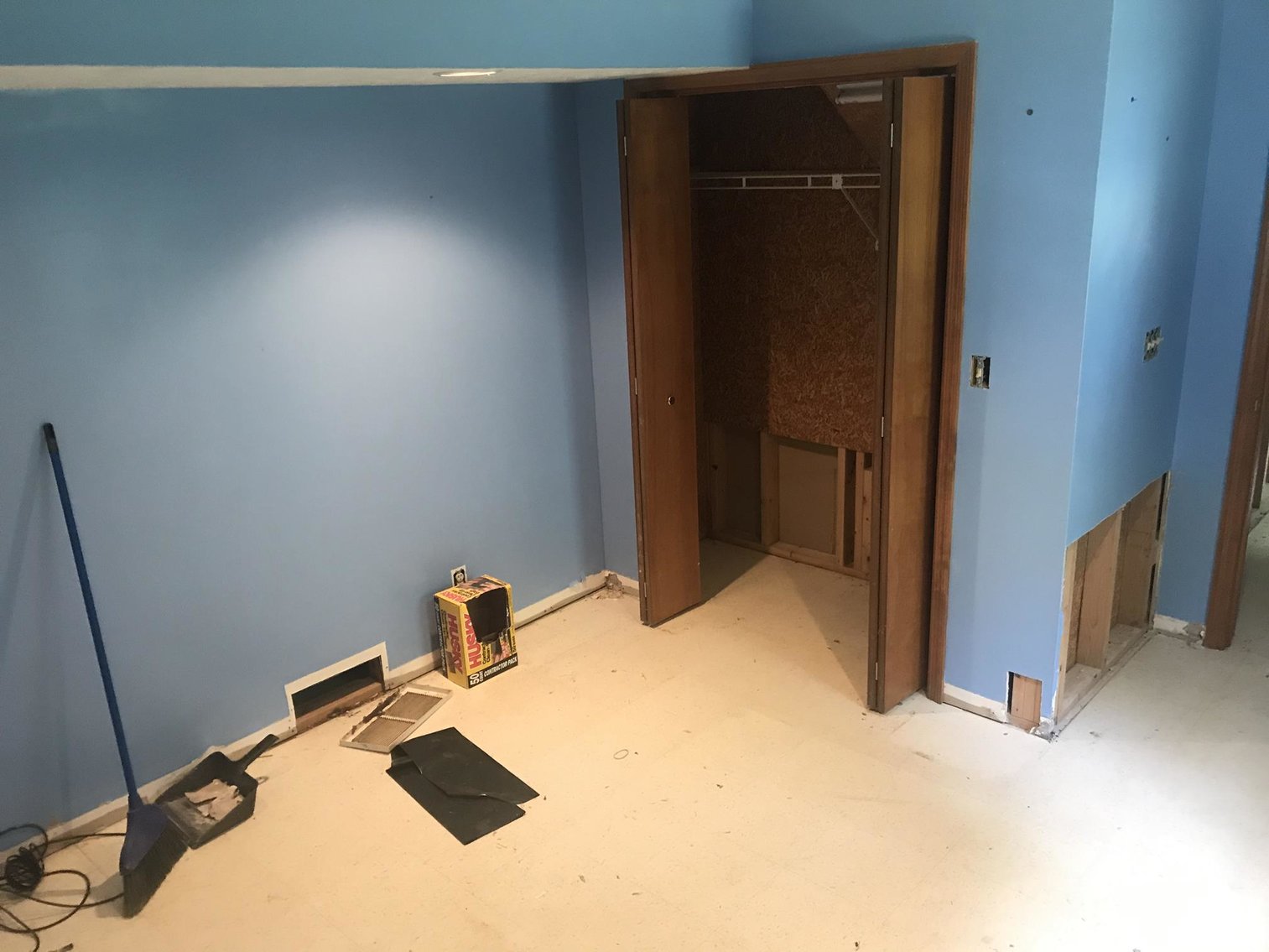 Image for SOLD $66,000 - 5-Bedroom Home Selling to the Highest Bidder