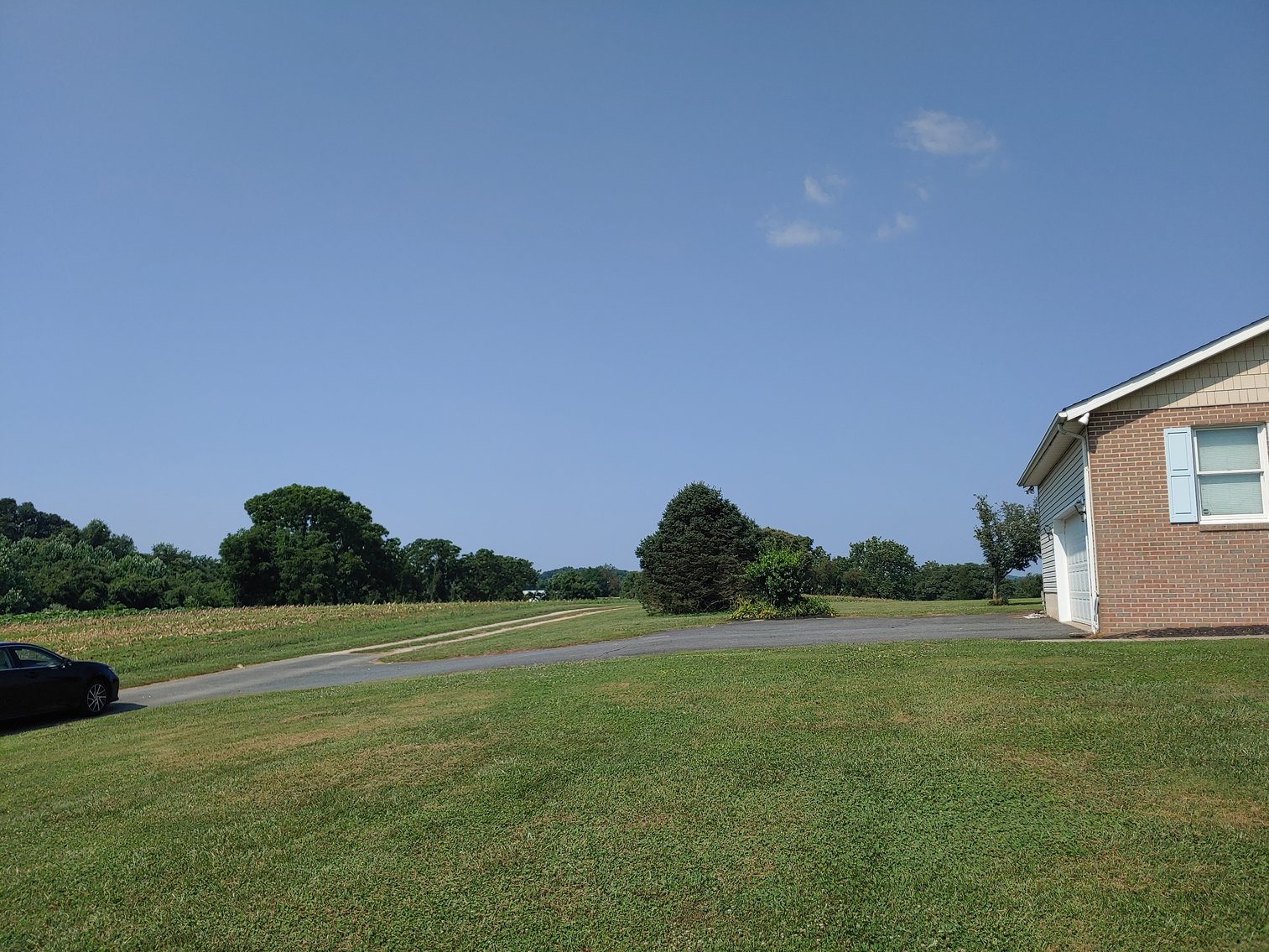 Image for 4 BR, 2.5 BA RANCHER W/ ATT. 2 CAR GARAGE MOVE IN CONDITION ON 2.15+/- AC LOT W/ GLASSWARE, ANTIQUES, FURNITURE & MORE