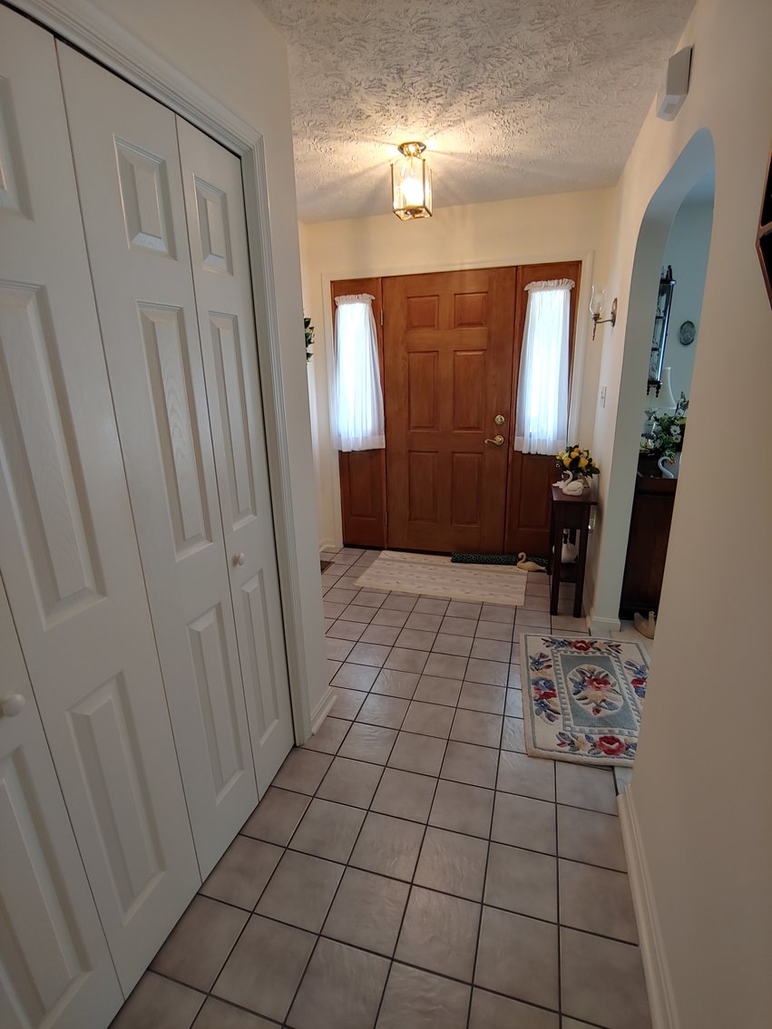 Image for 4 BR, 2.5 BA RANCHER W/ ATT. 2 CAR GARAGE MOVE IN CONDITION ON 2.15+/- AC LOT W/ GLASSWARE, ANTIQUES, FURNITURE & MORE