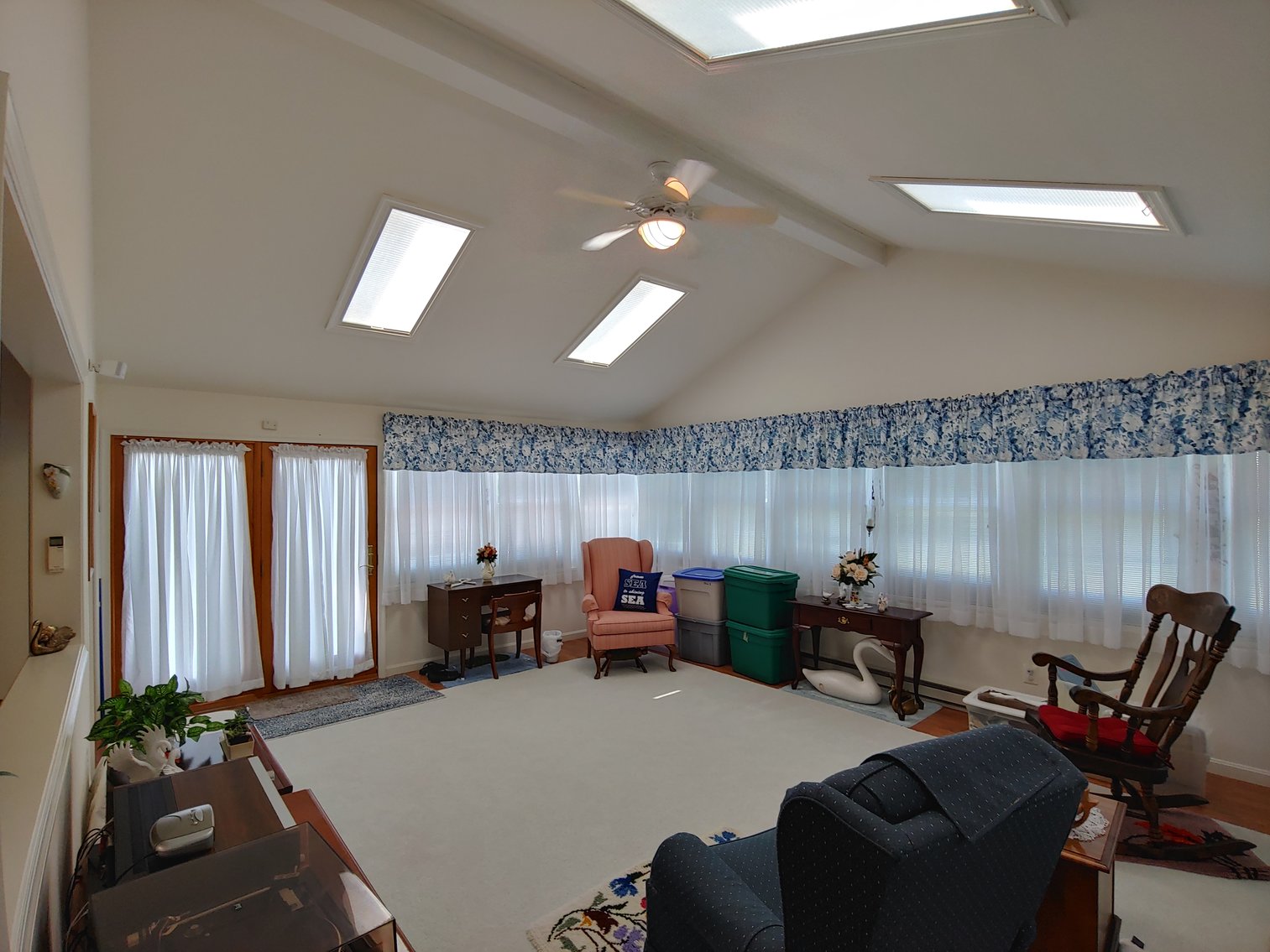 Image for 4 BR, 2.5 BA RANCHER W/ ATT. 2 CAR GARAGE MOVE IN CONDITION ON 2.15+/- AC LOT W/ GLASSWARE, ANTIQUES, FURNITURE & MORE