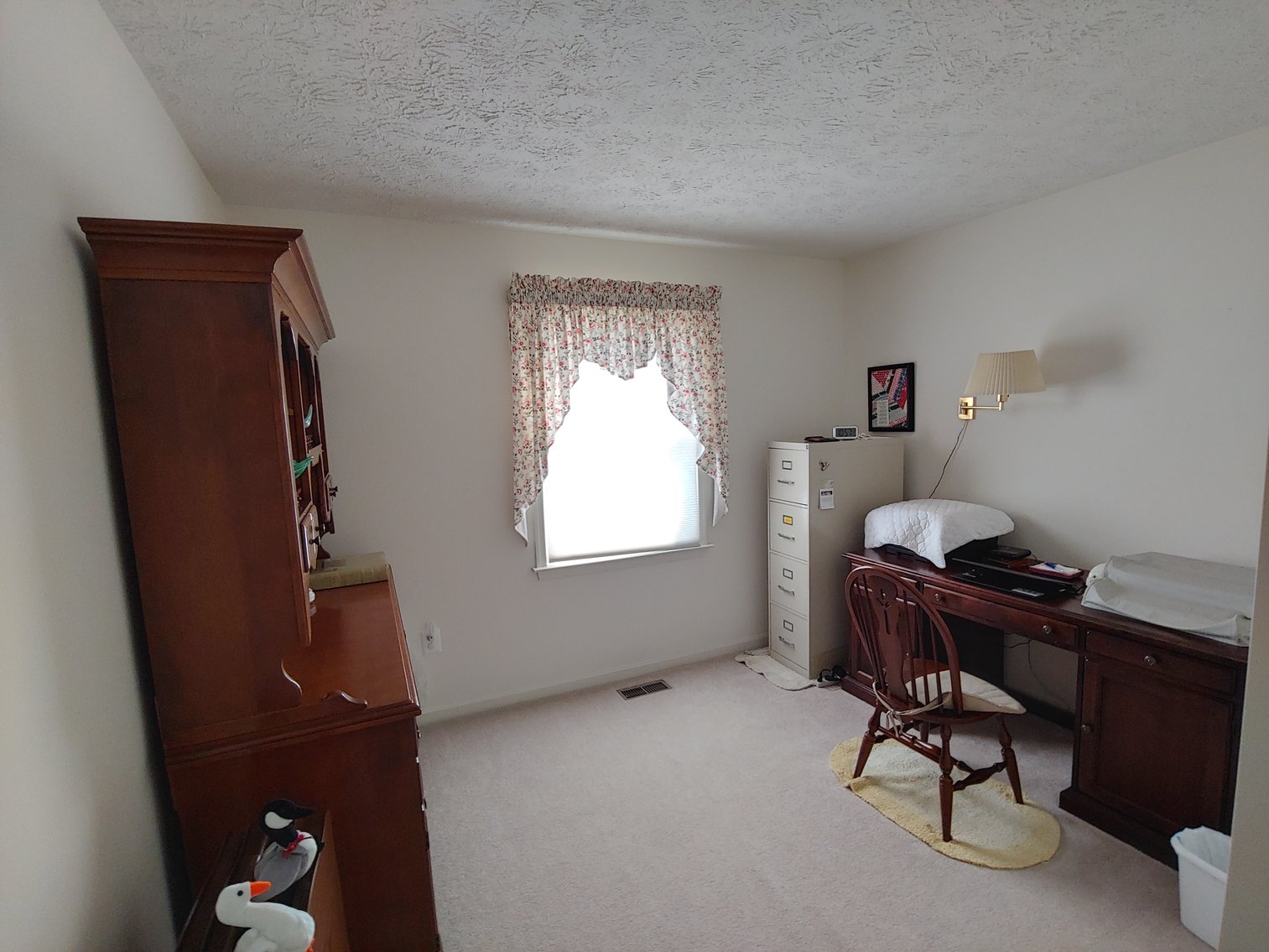 Image for 4 BR, 2.5 BA RANCHER W/ ATT. 2 CAR GARAGE MOVE IN CONDITION ON 2.15+/- AC LOT W/ GLASSWARE, ANTIQUES, FURNITURE & MORE