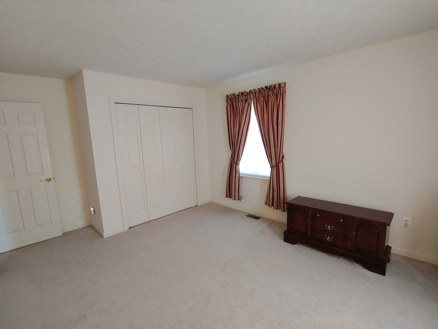 Image for 4 BR, 2.5 BA RANCHER W/ ATT. 2 CAR GARAGE MOVE IN CONDITION ON 2.15+/- AC LOT W/ GLASSWARE, ANTIQUES, FURNITURE & MORE