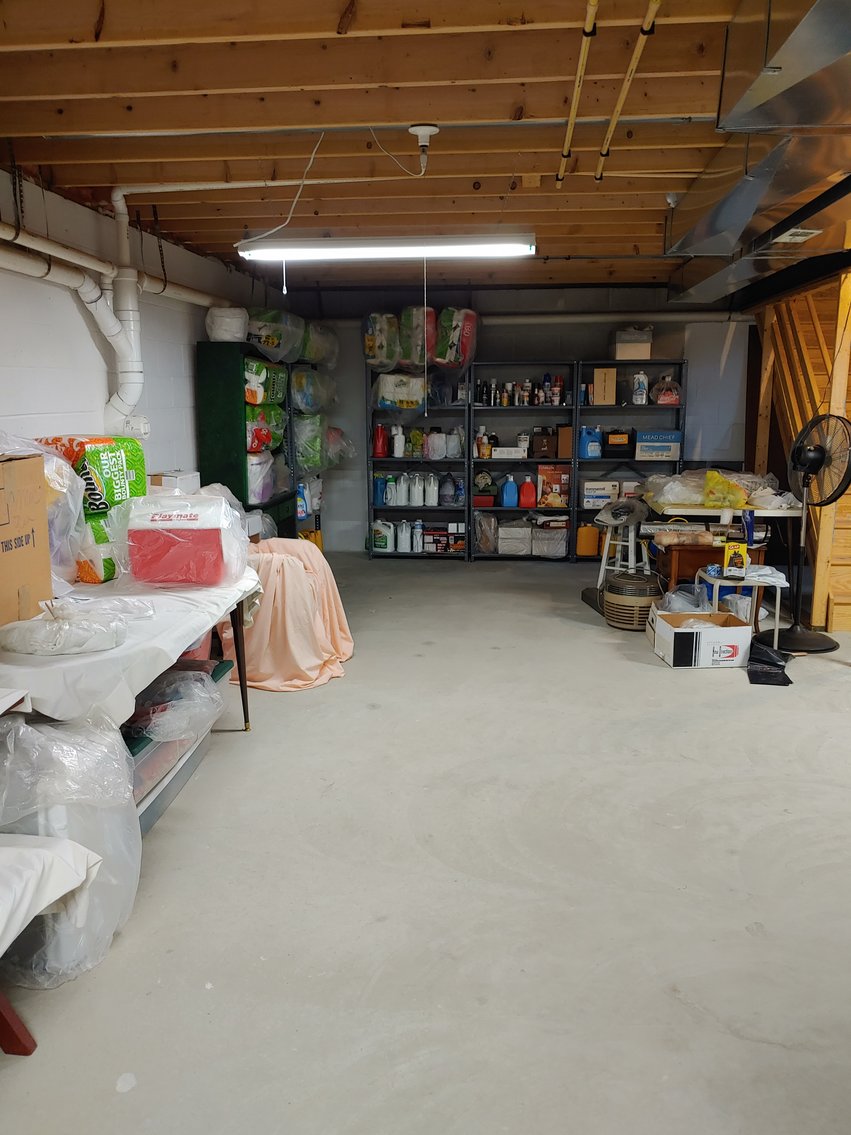 Image for 4 BR, 2.5 BA RANCHER W/ ATT. 2 CAR GARAGE MOVE IN CONDITION ON 2.15+/- AC LOT W/ GLASSWARE, ANTIQUES, FURNITURE & MORE