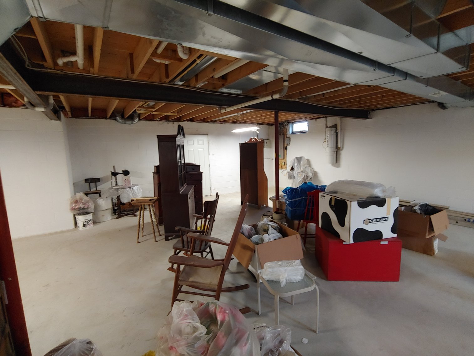 Image for 4 BR, 2.5 BA RANCHER W/ ATT. 2 CAR GARAGE MOVE IN CONDITION ON 2.15+/- AC LOT W/ GLASSWARE, ANTIQUES, FURNITURE & MORE