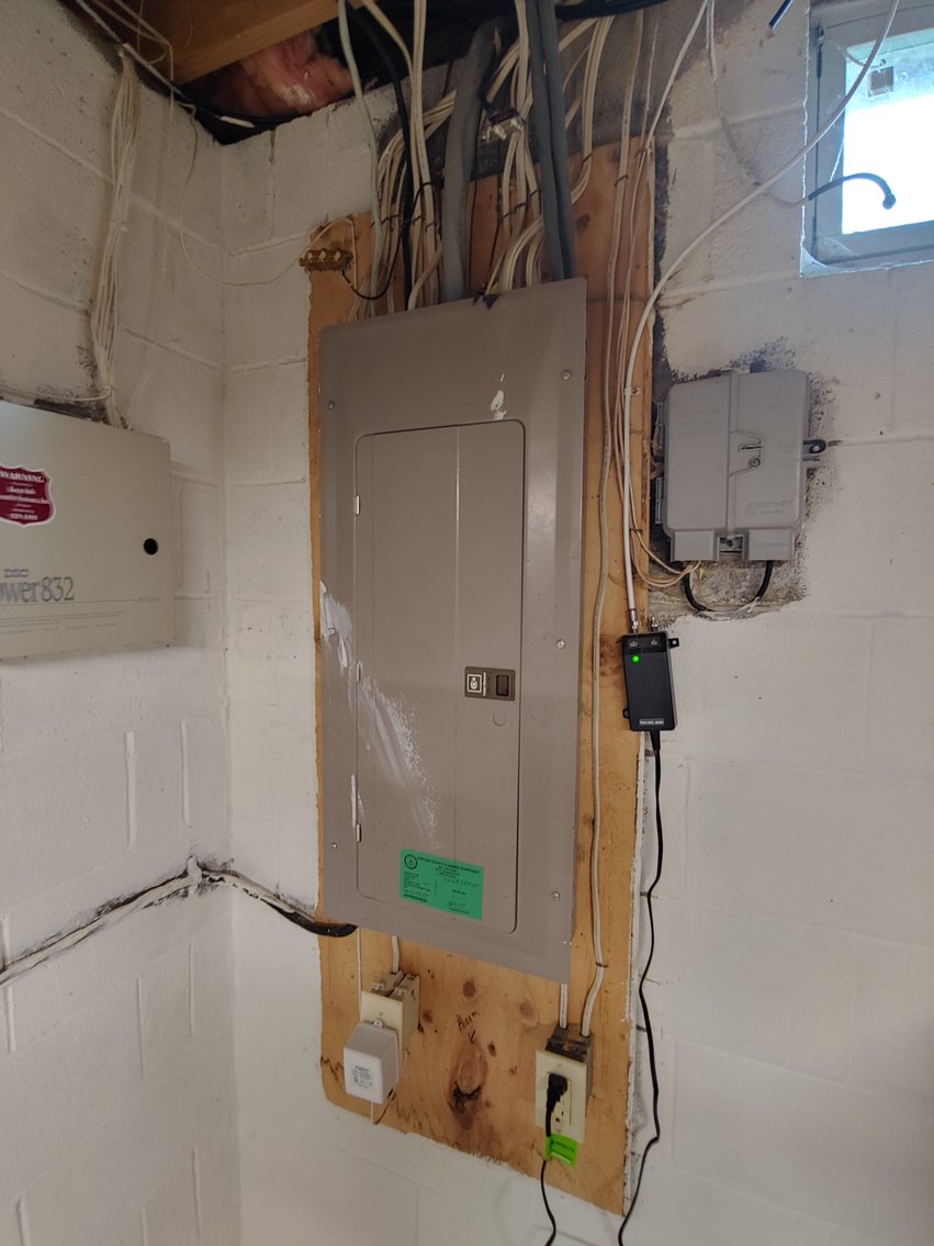 Image for 4 BR, 2.5 BA RANCHER W/ ATT. 2 CAR GARAGE MOVE IN CONDITION ON 2.15+/- AC LOT W/ GLASSWARE, ANTIQUES, FURNITURE & MORE