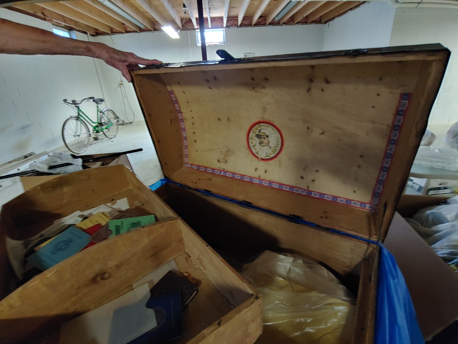 Image for 4 BR, 2.5 BA RANCHER W/ ATT. 2 CAR GARAGE MOVE IN CONDITION ON 2.15+/- AC LOT W/ GLASSWARE, ANTIQUES, FURNITURE & MORE