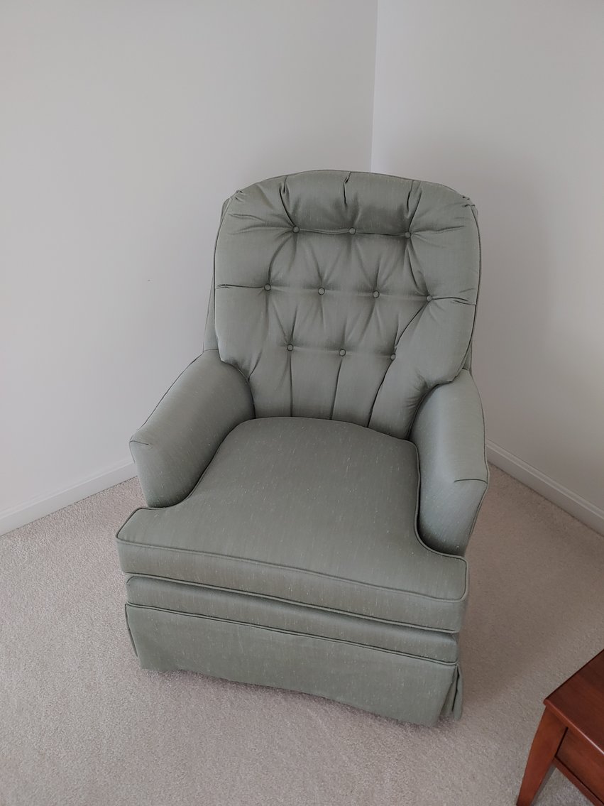 Image for 4 BR, 2.5 BA RANCHER W/ ATT. 2 CAR GARAGE MOVE IN CONDITION ON 2.15+/- AC LOT W/ GLASSWARE, ANTIQUES, FURNITURE & MORE