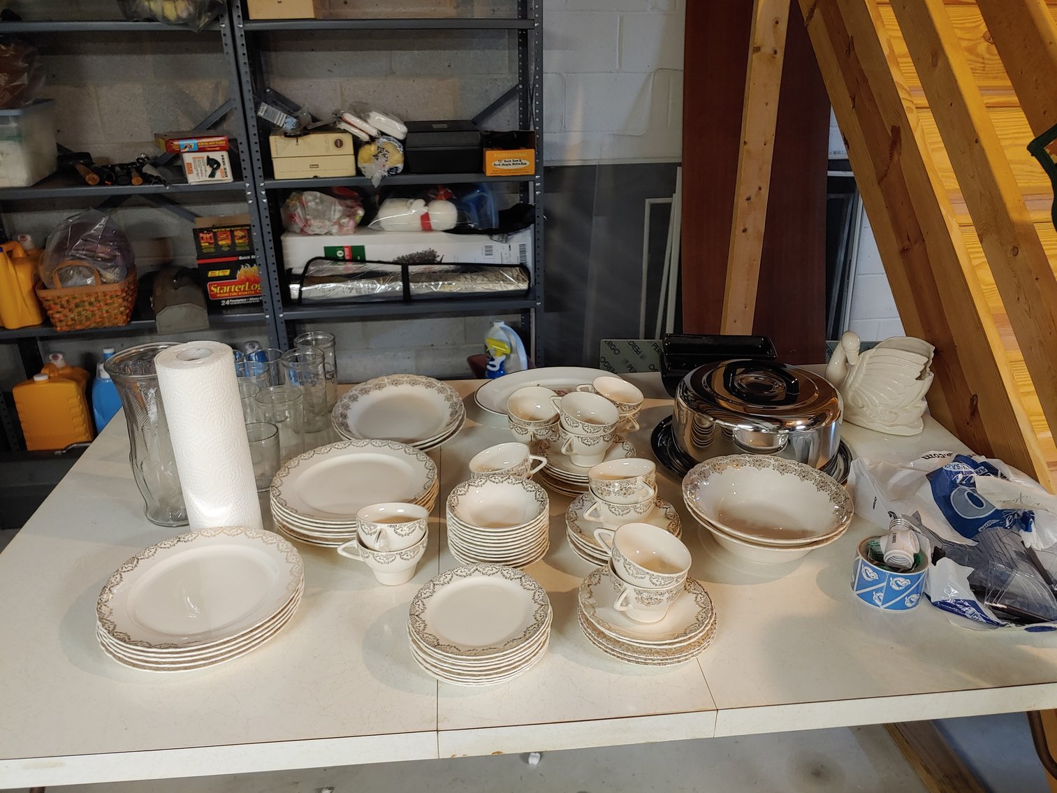 Image for 4 BR, 2.5 BA RANCHER W/ ATT. 2 CAR GARAGE MOVE IN CONDITION ON 2.15+/- AC LOT W/ GLASSWARE, ANTIQUES, FURNITURE & MORE