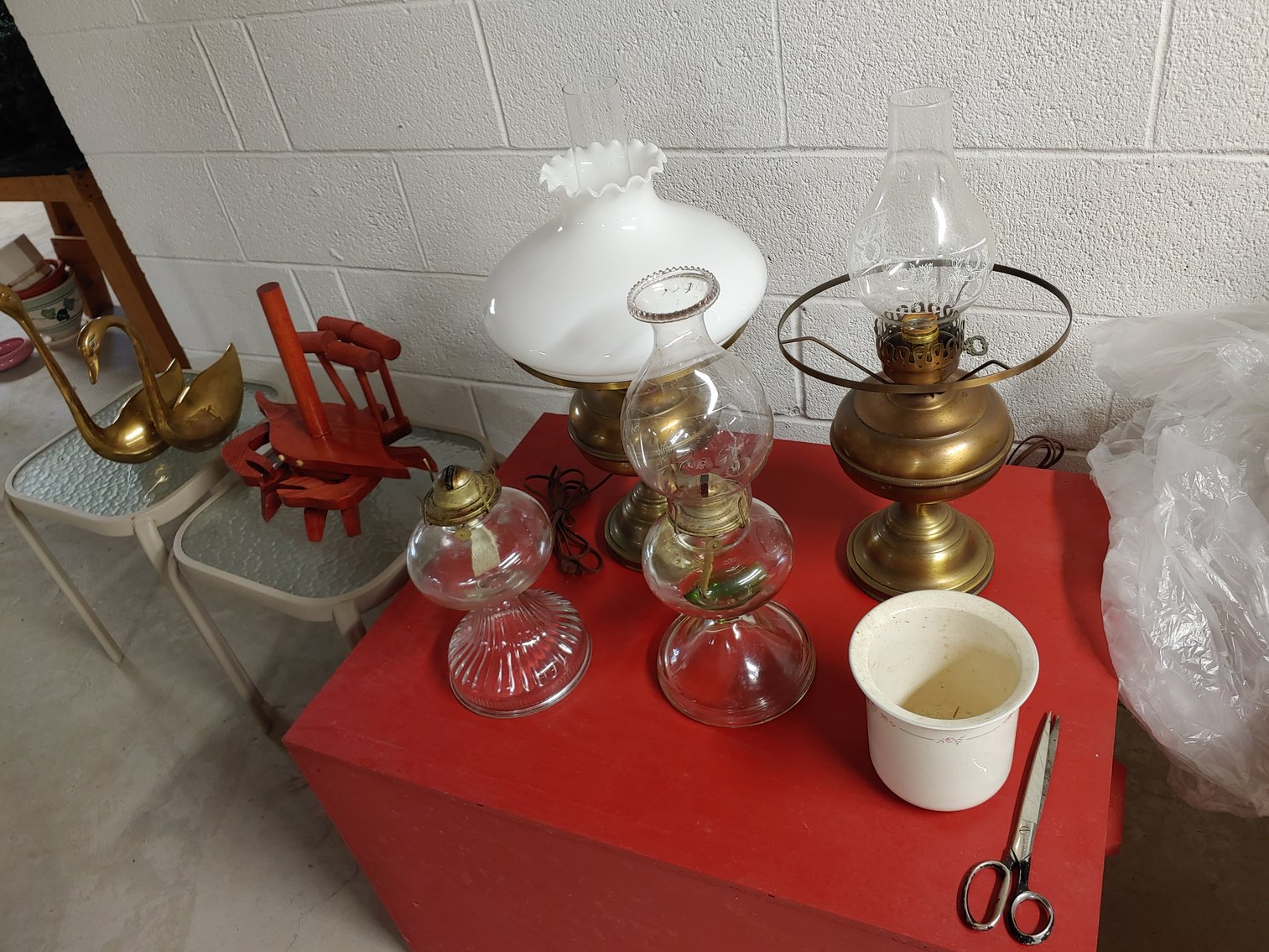 Image for 4 BR, 2.5 BA RANCHER W/ ATT. 2 CAR GARAGE MOVE IN CONDITION ON 2.15+/- AC LOT W/ GLASSWARE, ANTIQUES, FURNITURE & MORE