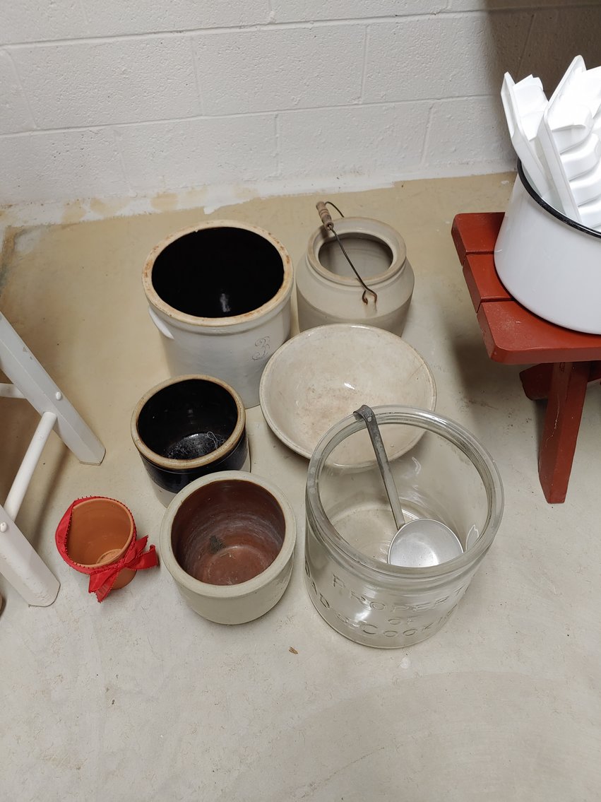 Image for 4 BR, 2.5 BA RANCHER W/ ATT. 2 CAR GARAGE MOVE IN CONDITION ON 2.15+/- AC LOT W/ GLASSWARE, ANTIQUES, FURNITURE & MORE