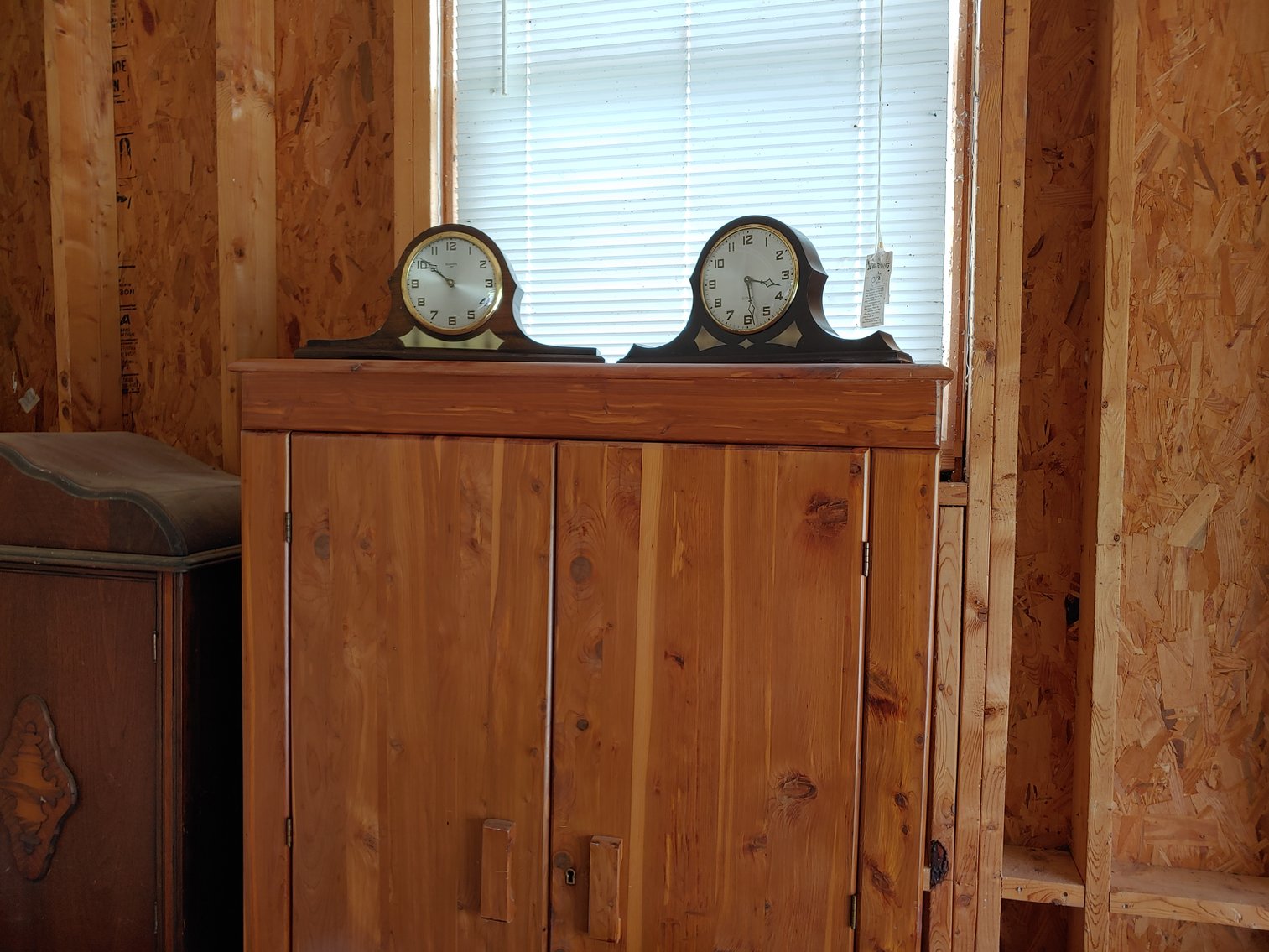 Image for 4 BR, 2.5 BA RANCHER W/ ATT. 2 CAR GARAGE MOVE IN CONDITION ON 2.15+/- AC LOT W/ GLASSWARE, ANTIQUES, FURNITURE & MORE