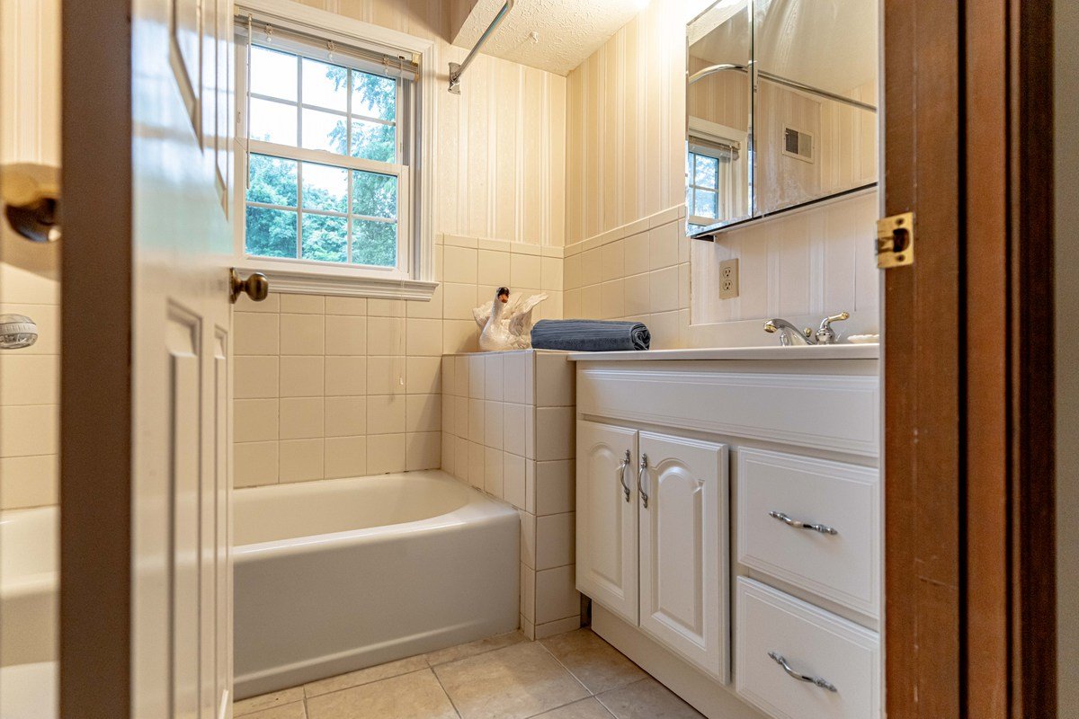 Image for Real Estate Auction in Mt. Washington/Shepherdsville