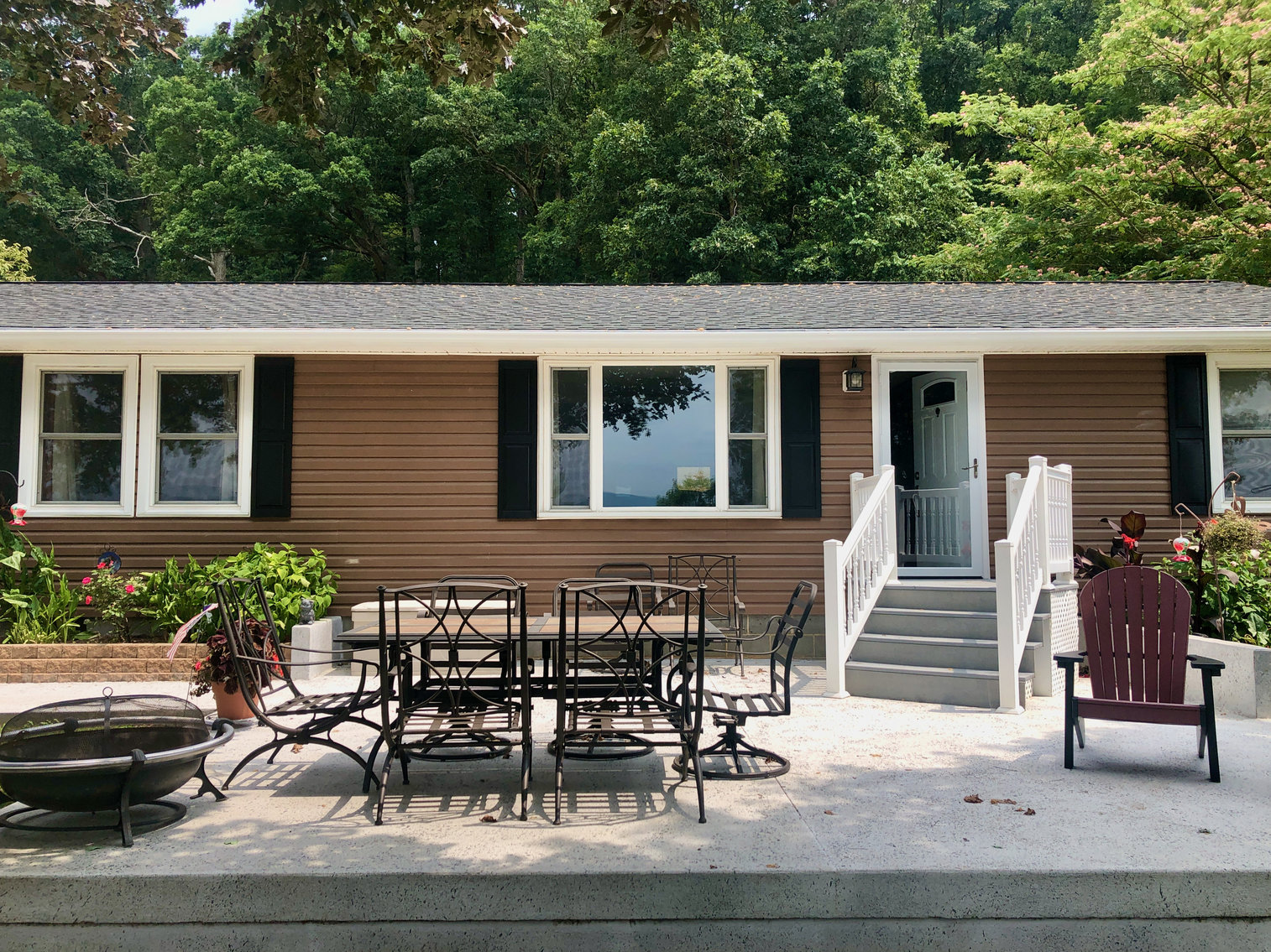 Image for Immaculate 3 BR/2 BA Home on .88 +/- Acre Lot w/Amazing Mountain Views in Rockingham County, VA