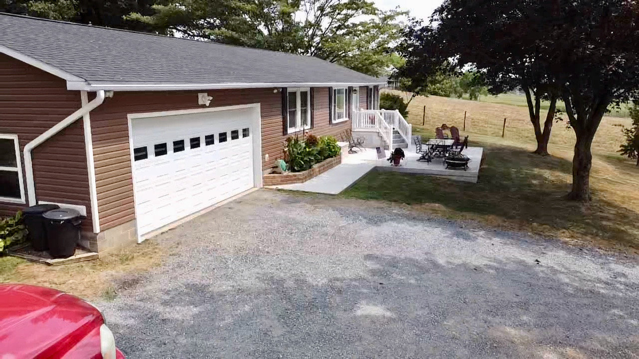 Image for Immaculate 3 BR/2 BA Home on .88 +/- Acre Lot w/Amazing Mountain Views in Rockingham County, VA