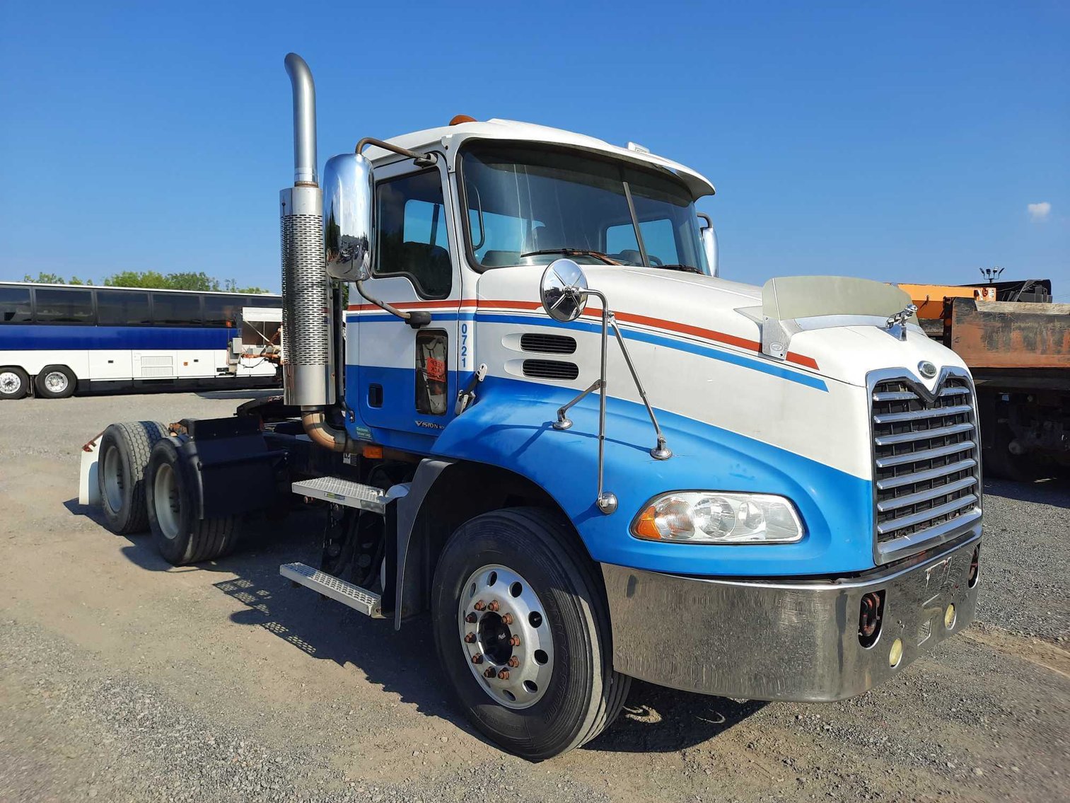 LAST CALL! Construction Equipment & Truck Auction Trucks, Trailers